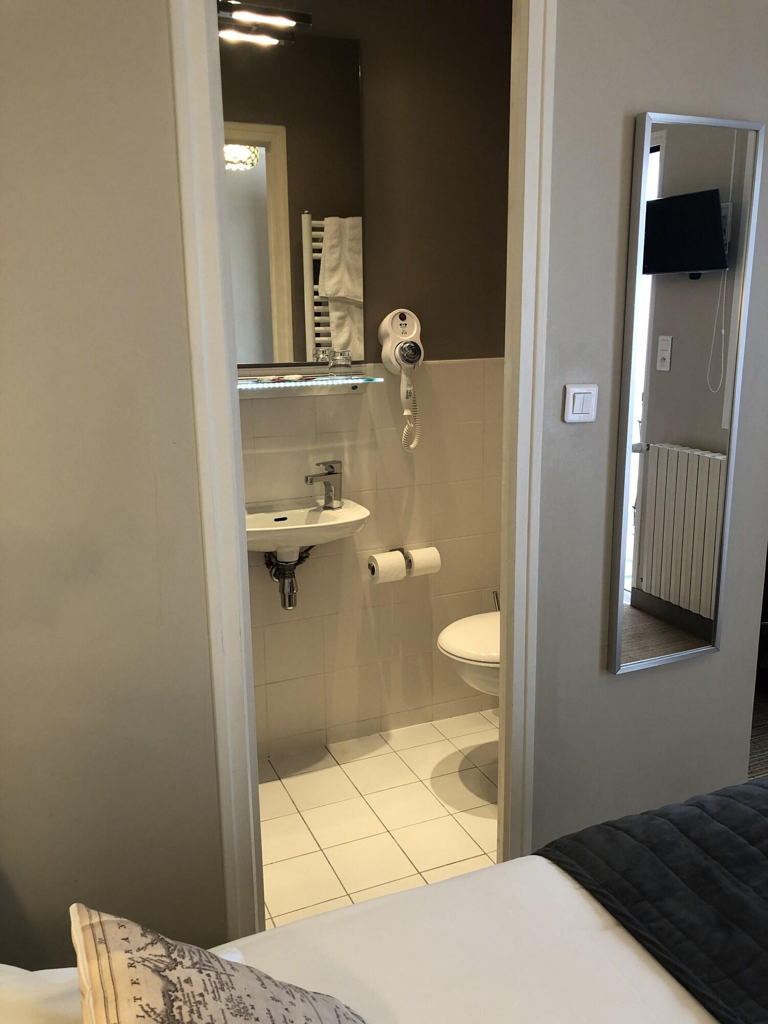 Hotel Moderna Cherbourg-en-Cotentin Esterno foto