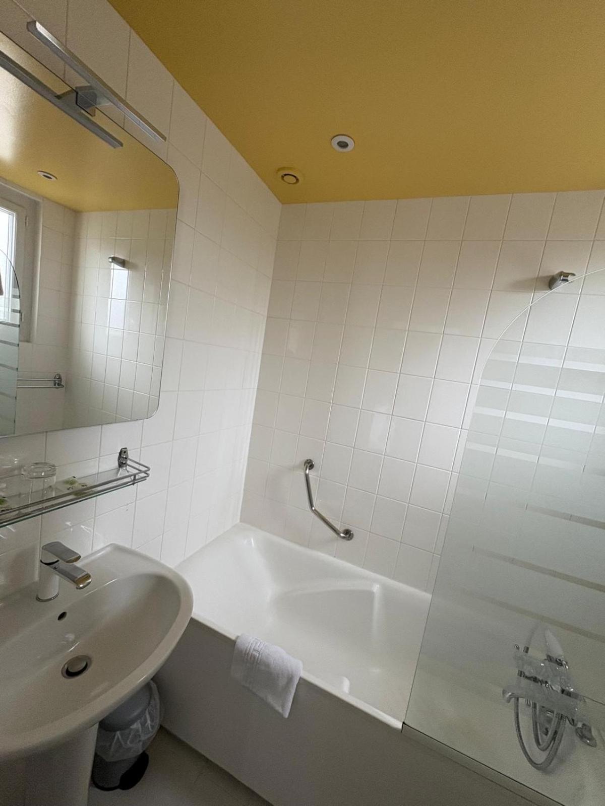 Hotel Moderna Cherbourg-en-Cotentin Esterno foto