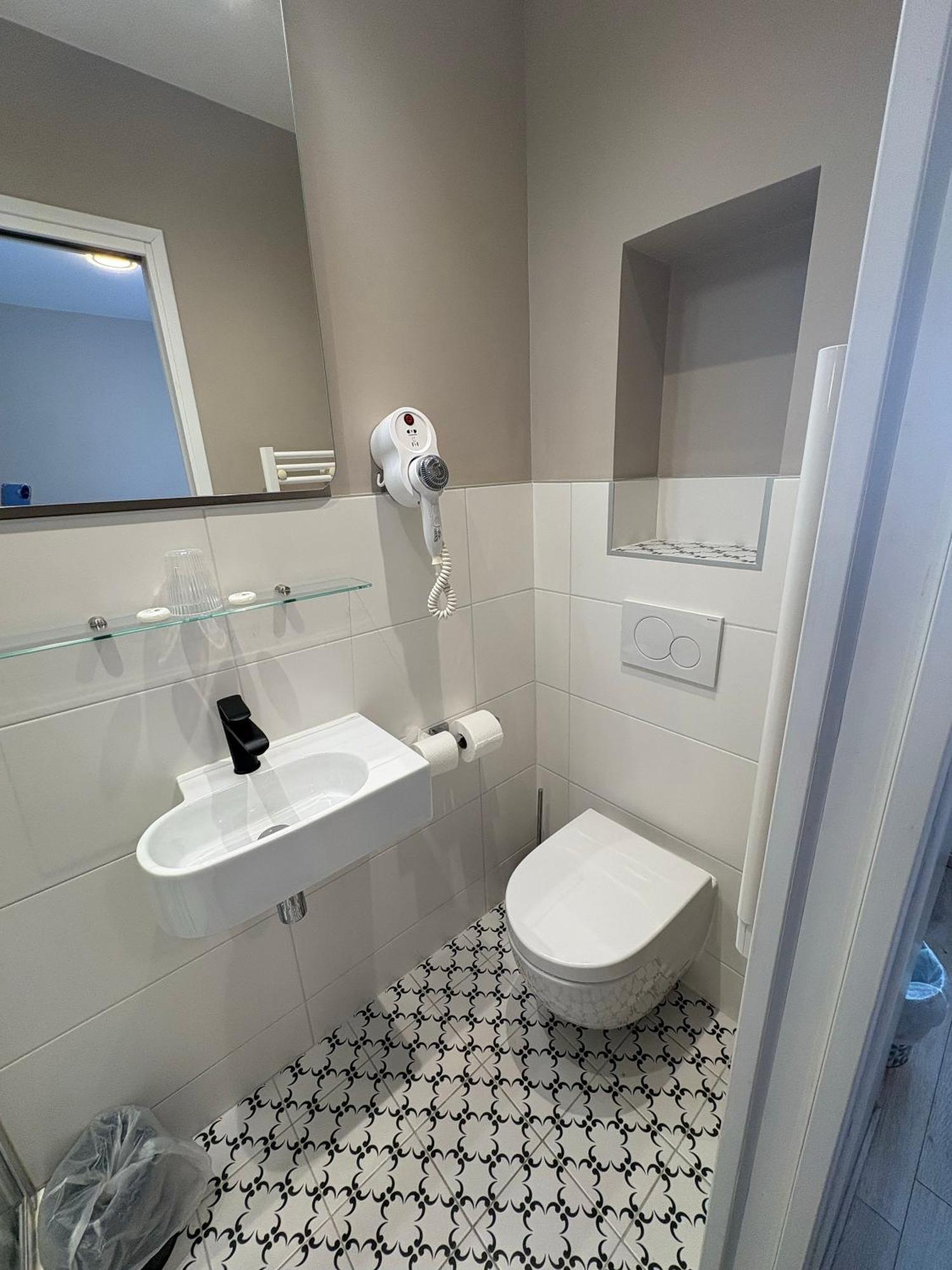 Hotel Moderna Cherbourg-en-Cotentin Esterno foto